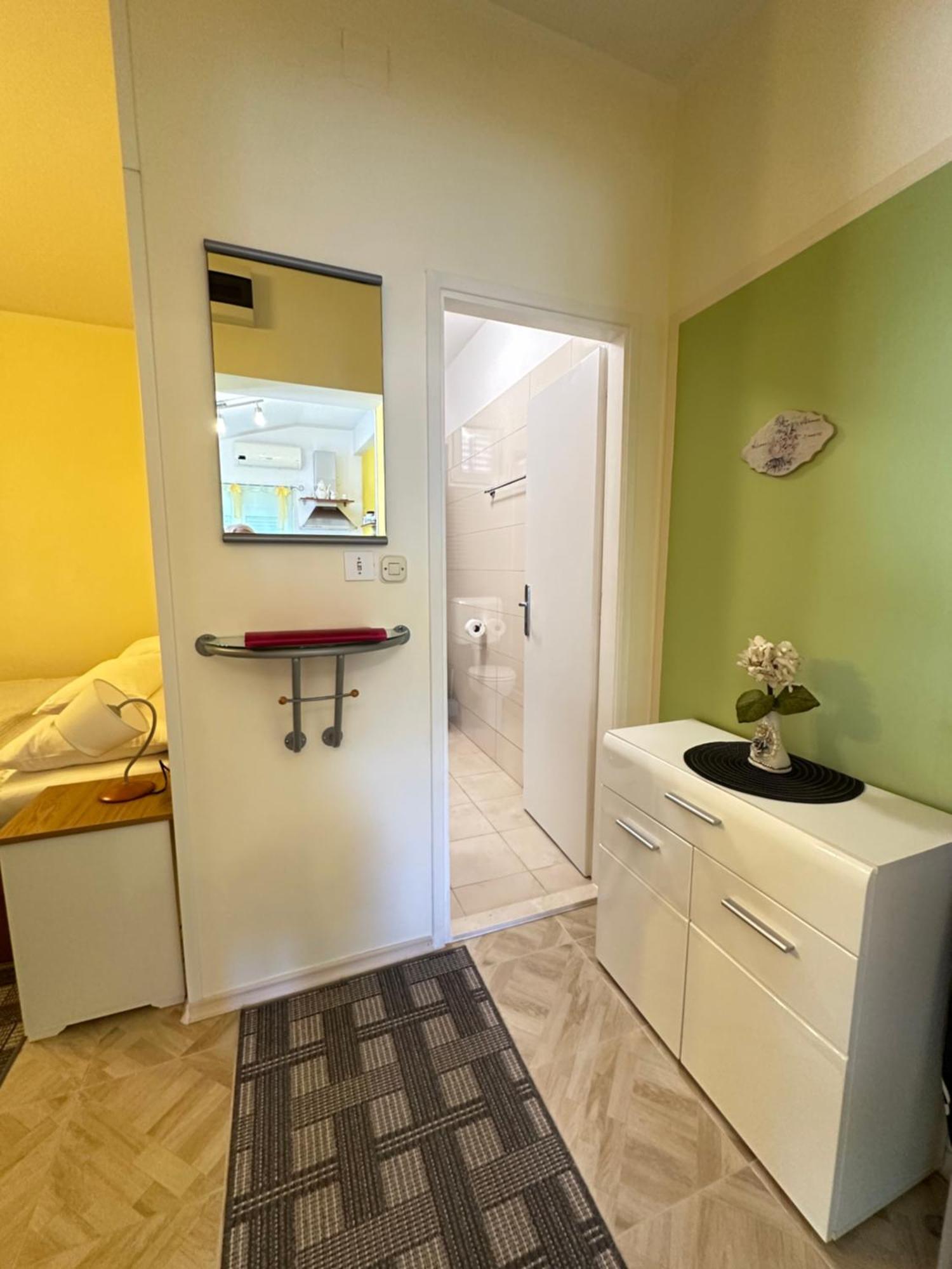 Apartments - Rooms Vesna Primosten Exterior photo