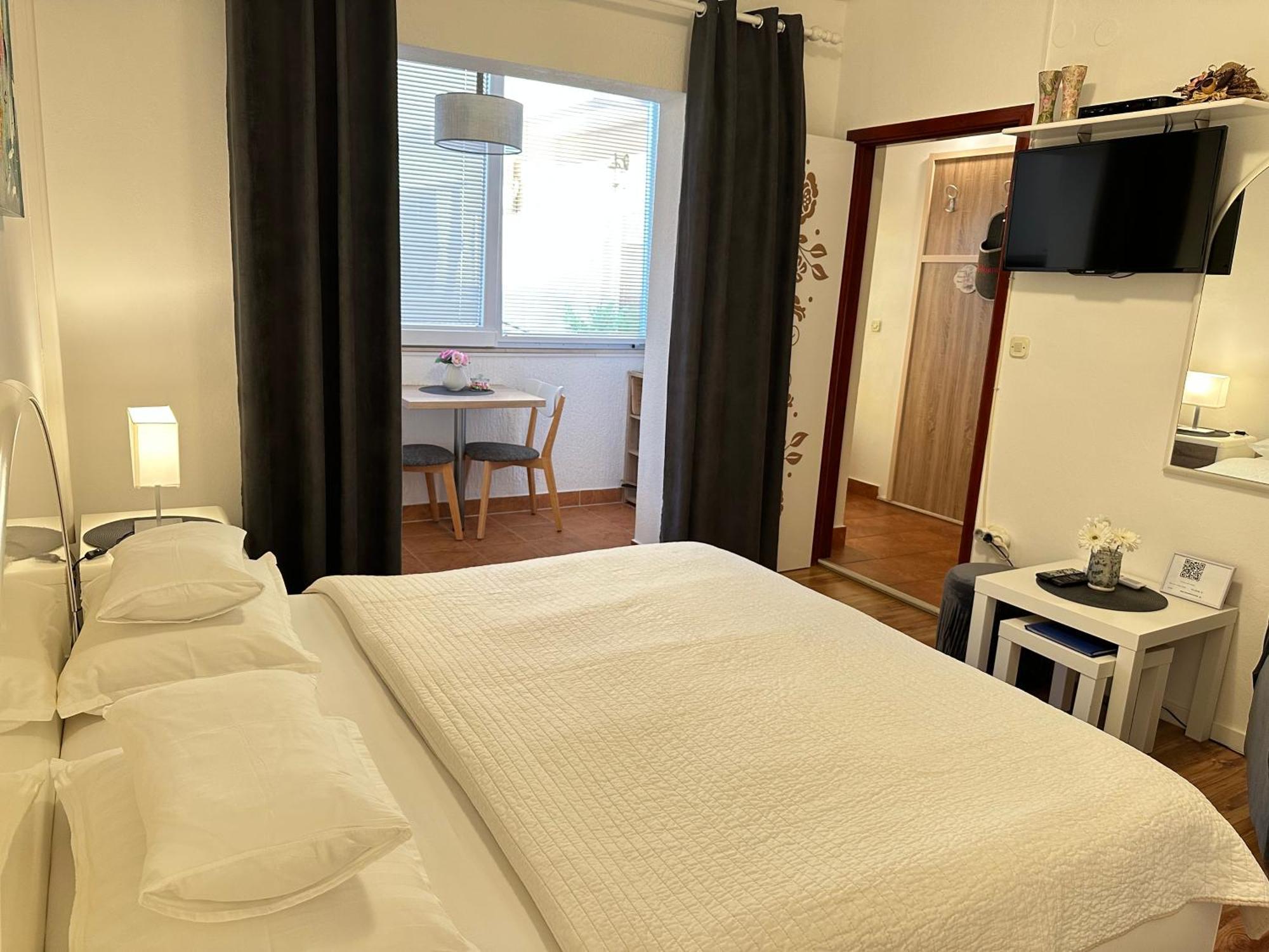 Apartments - Rooms Vesna Primosten Exterior photo